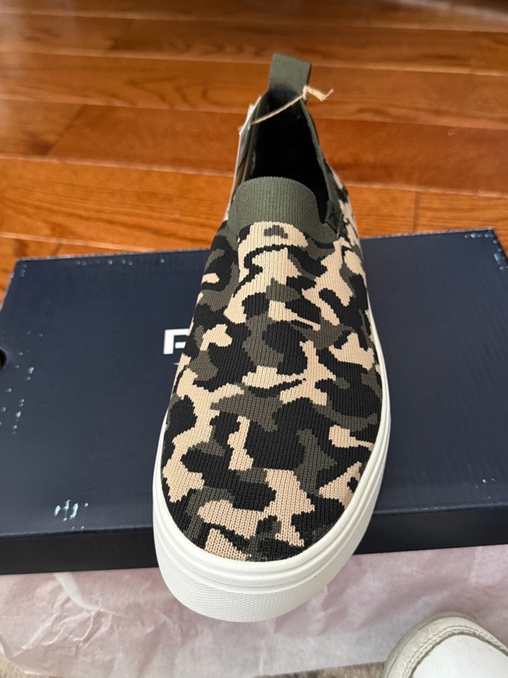 Reebok Men's Slip-On Camo Knit Sneaker in Olive Black Tan